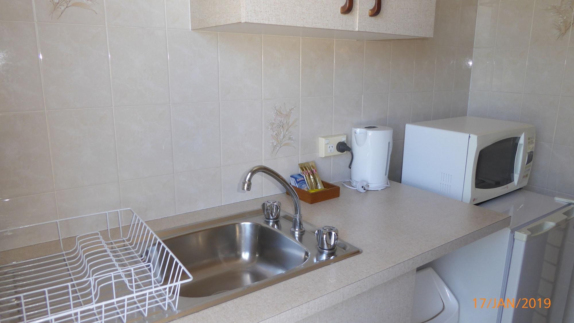 Tower Court Motel - Adults Only Haven Hervey Bay Exterior foto