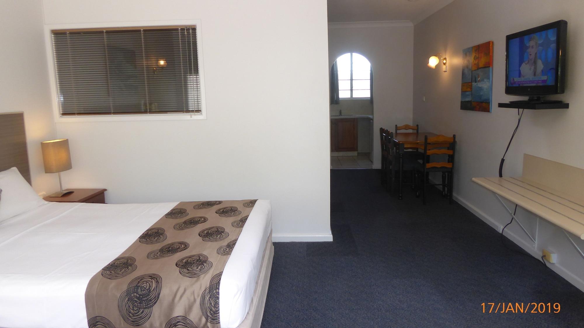 Tower Court Motel - Adults Only Haven Hervey Bay Exterior foto