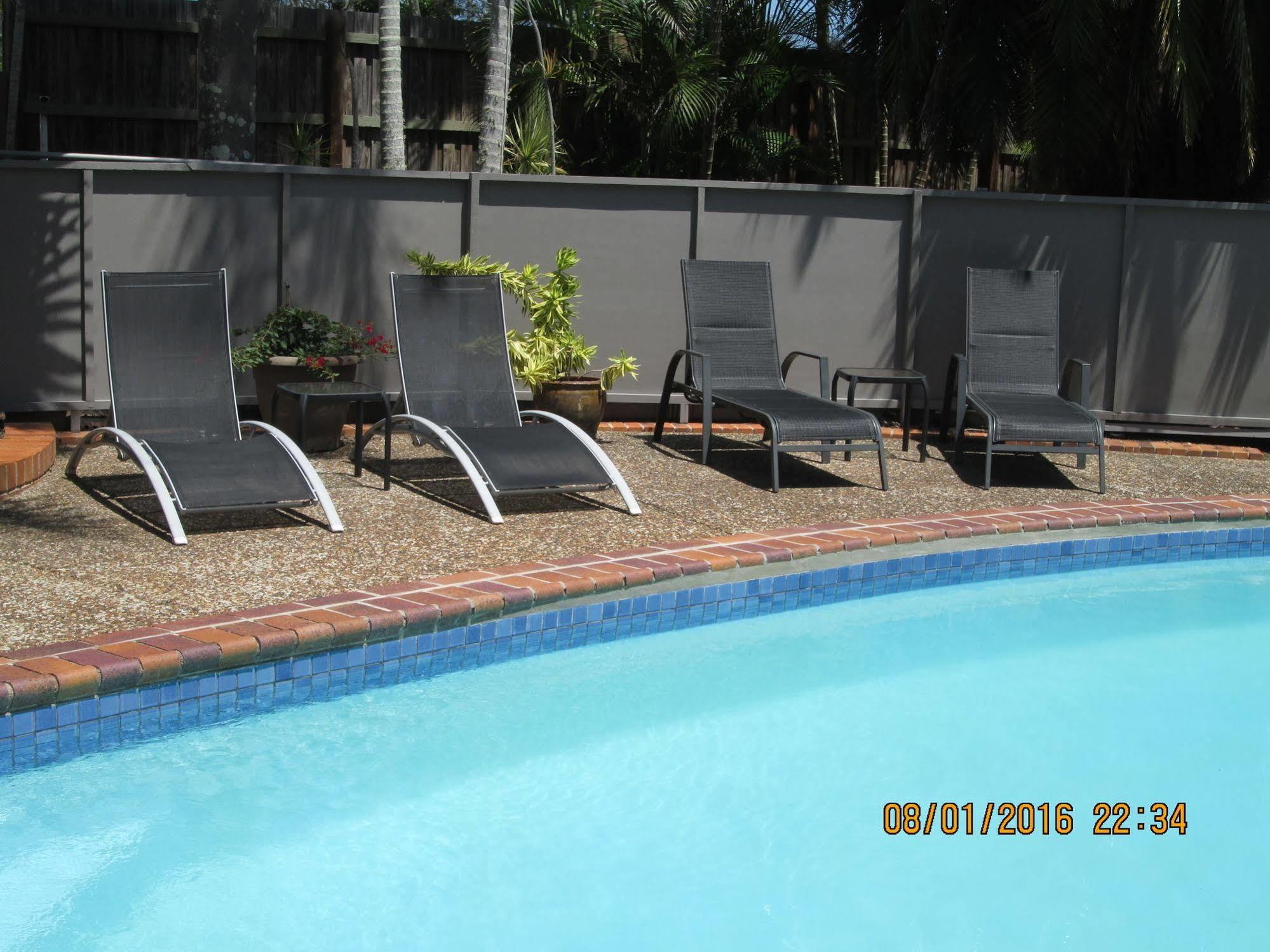 Tower Court Motel - Adults Only Haven Hervey Bay Exterior foto