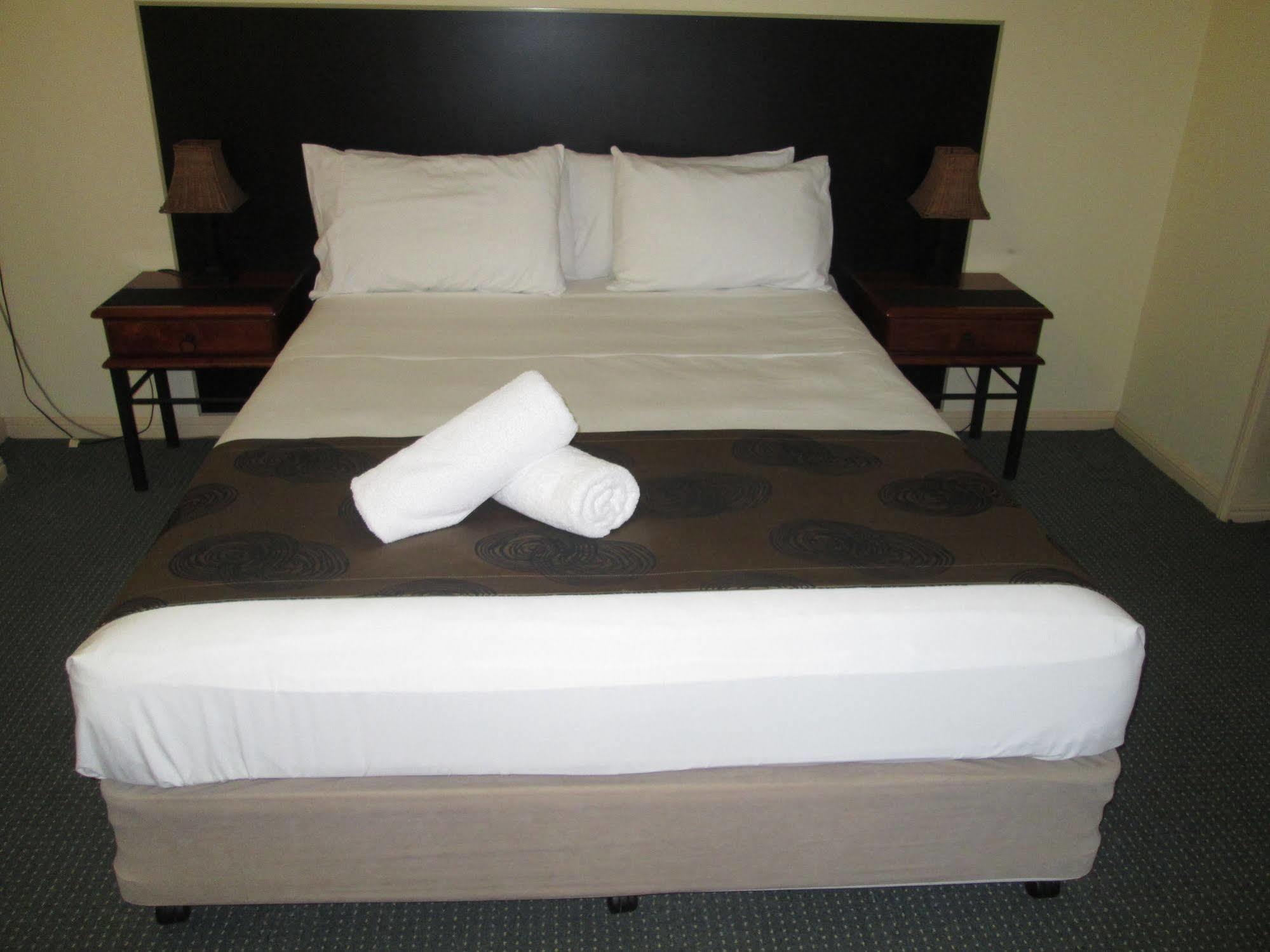Tower Court Motel - Adults Only Haven Hervey Bay Exterior foto
