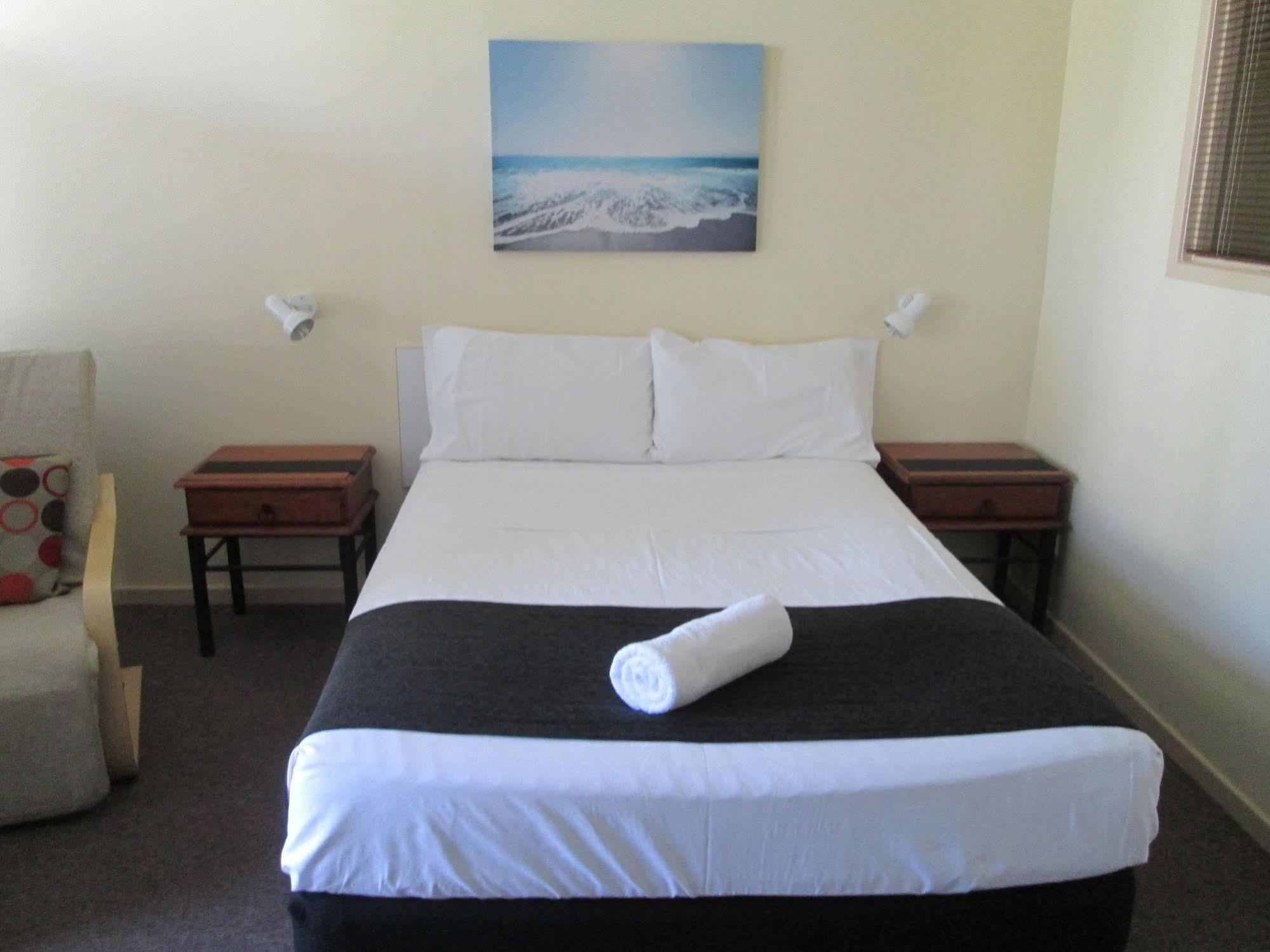 Tower Court Motel - Adults Only Haven Hervey Bay Exterior foto