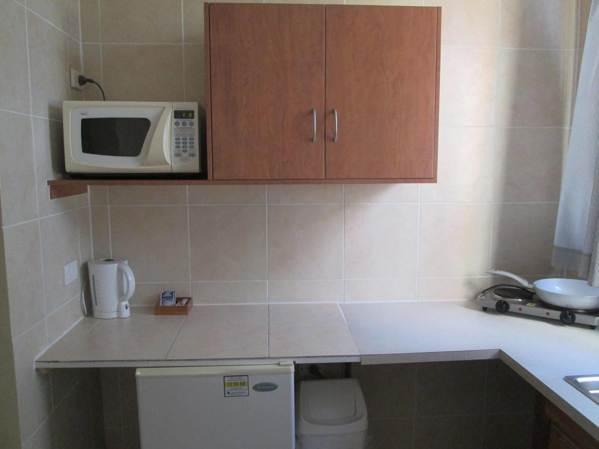 Tower Court Motel - Adults Only Haven Hervey Bay Exterior foto